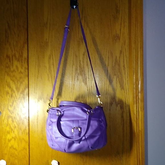 Maxx New York brand lilac colored leather purse - Picture 2 of 8
